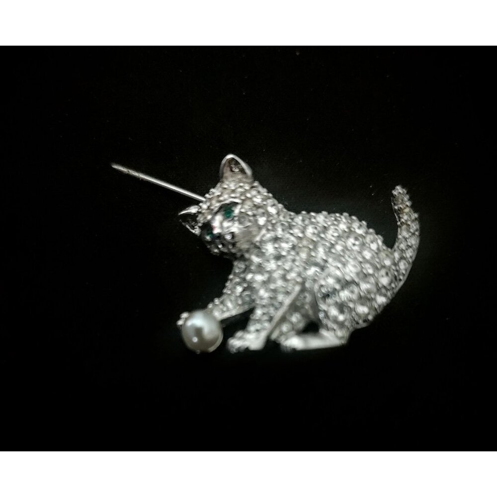Vintage, Womens pin, crystal, rhinestone, silver plate, pearl, signed Swarovski